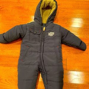 Navy blue london fog Snowsuit 3-6 months new with tag removed